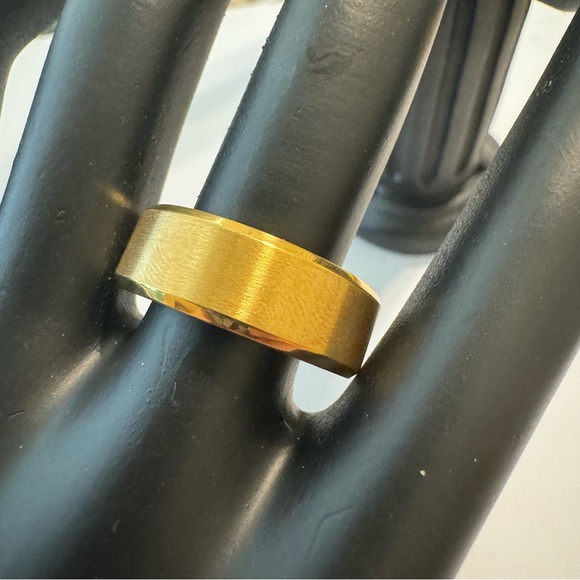 NWT Tungsten 8mm 18K Matte Band - Picture 5 of 16